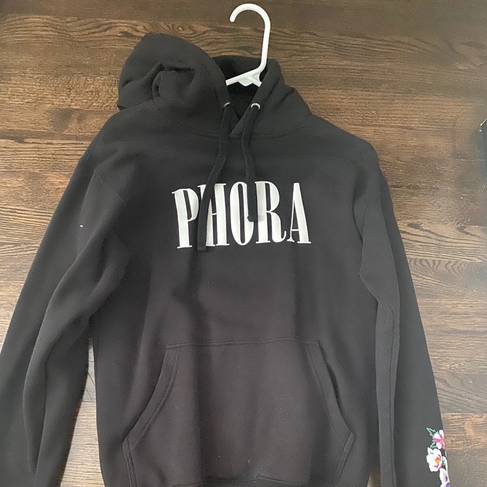 Phora Hoodie